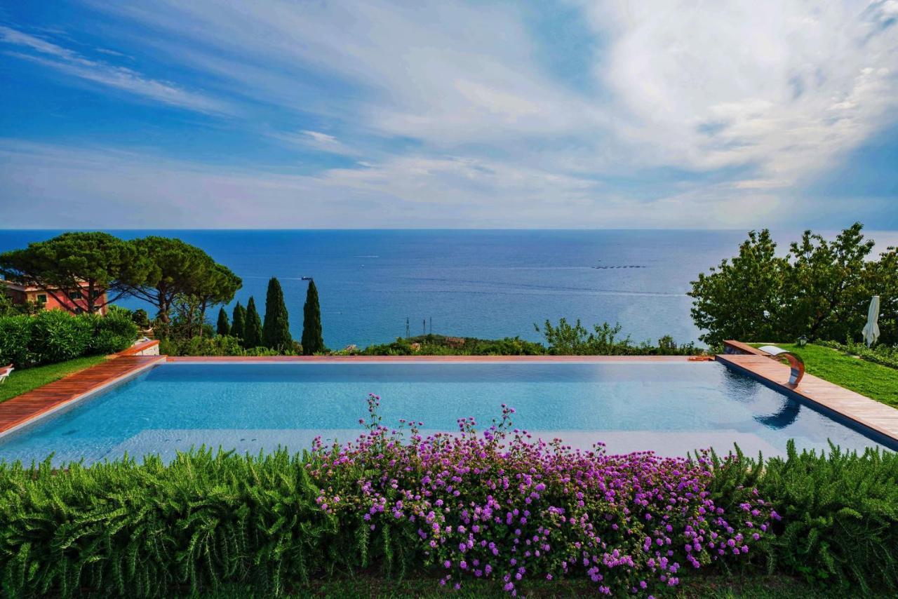 Villa Riviera Resort Lavagna Exterior foto