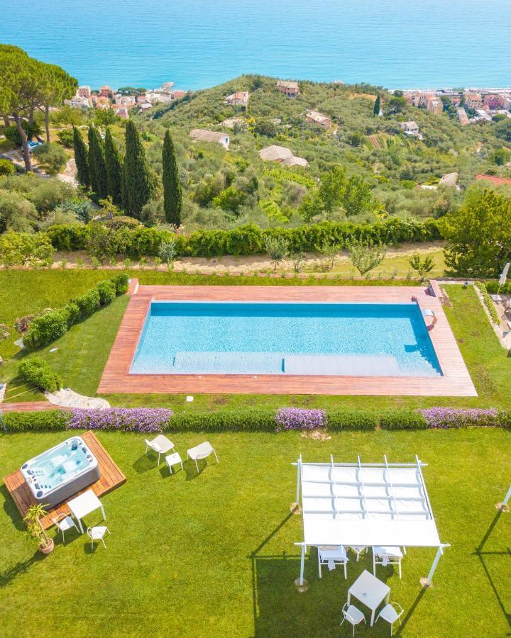 Villa Riviera Resort Lavagna Exterior foto